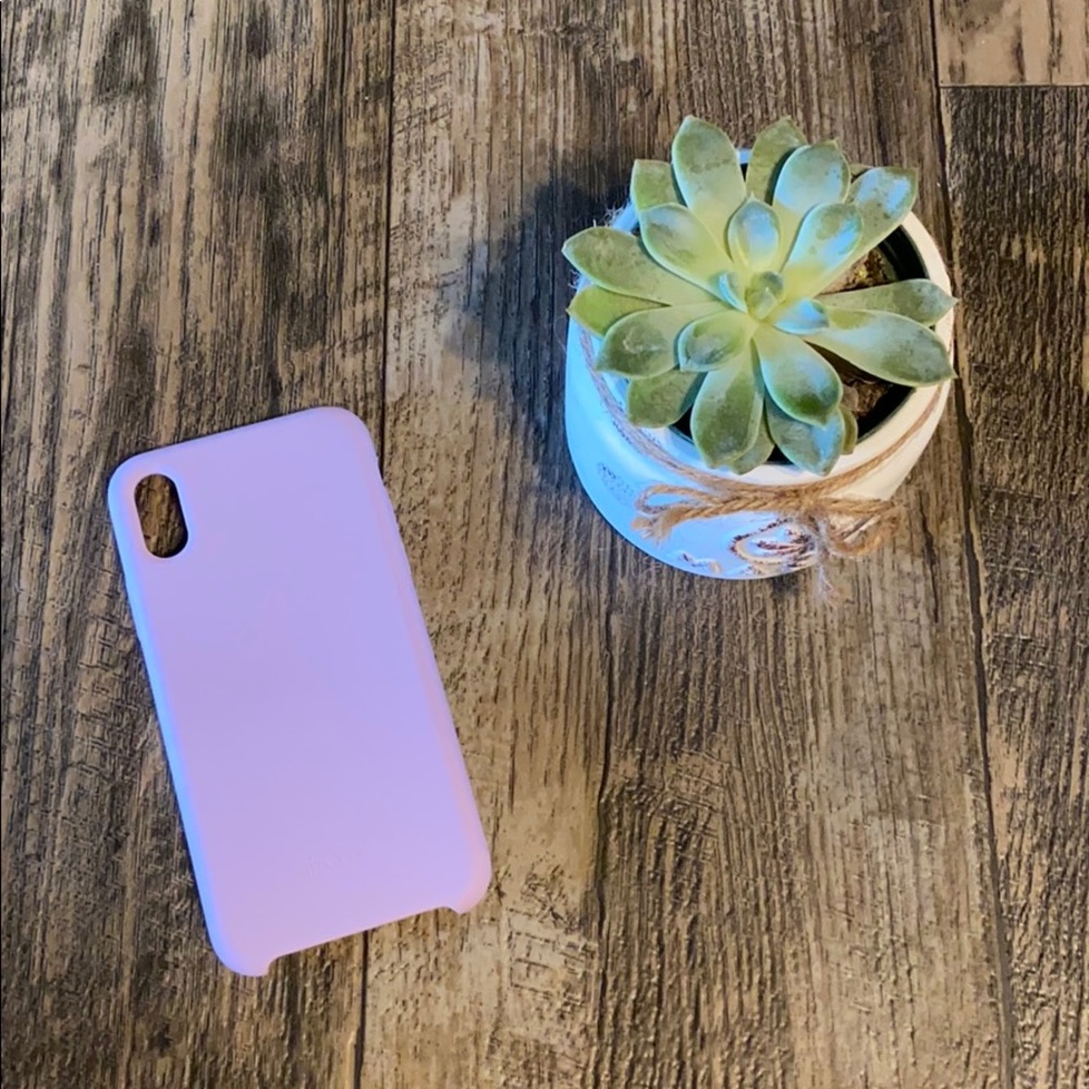 Light purple iHome IPhone 10 case